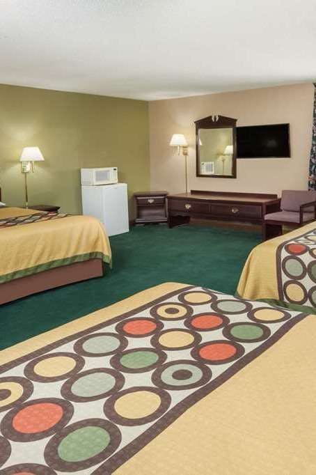 Hotel Super 8 by Wyndham McLean/Bloomington SW photo 2