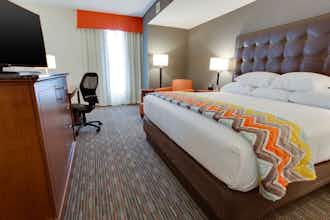 Hotel Drury Inn and Suites Charlotte Arrowood photo 5