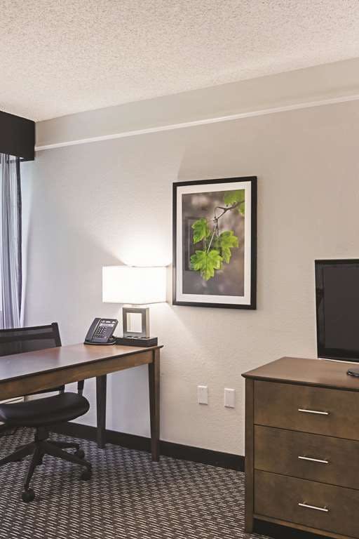 Hotel La Quinta Inn Ste Tech Center photo 4