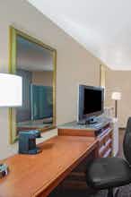 Hotel Super 8 Fort Madison photo 2