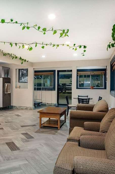 Hotel Super 8 by Wyndham Fort Madison photo 5