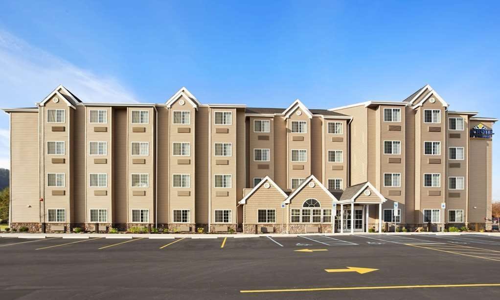 Microtel Inn & Suites by Wyndham Sayre