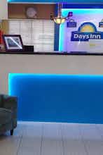 Hotel Days Inn Houston East photo 3