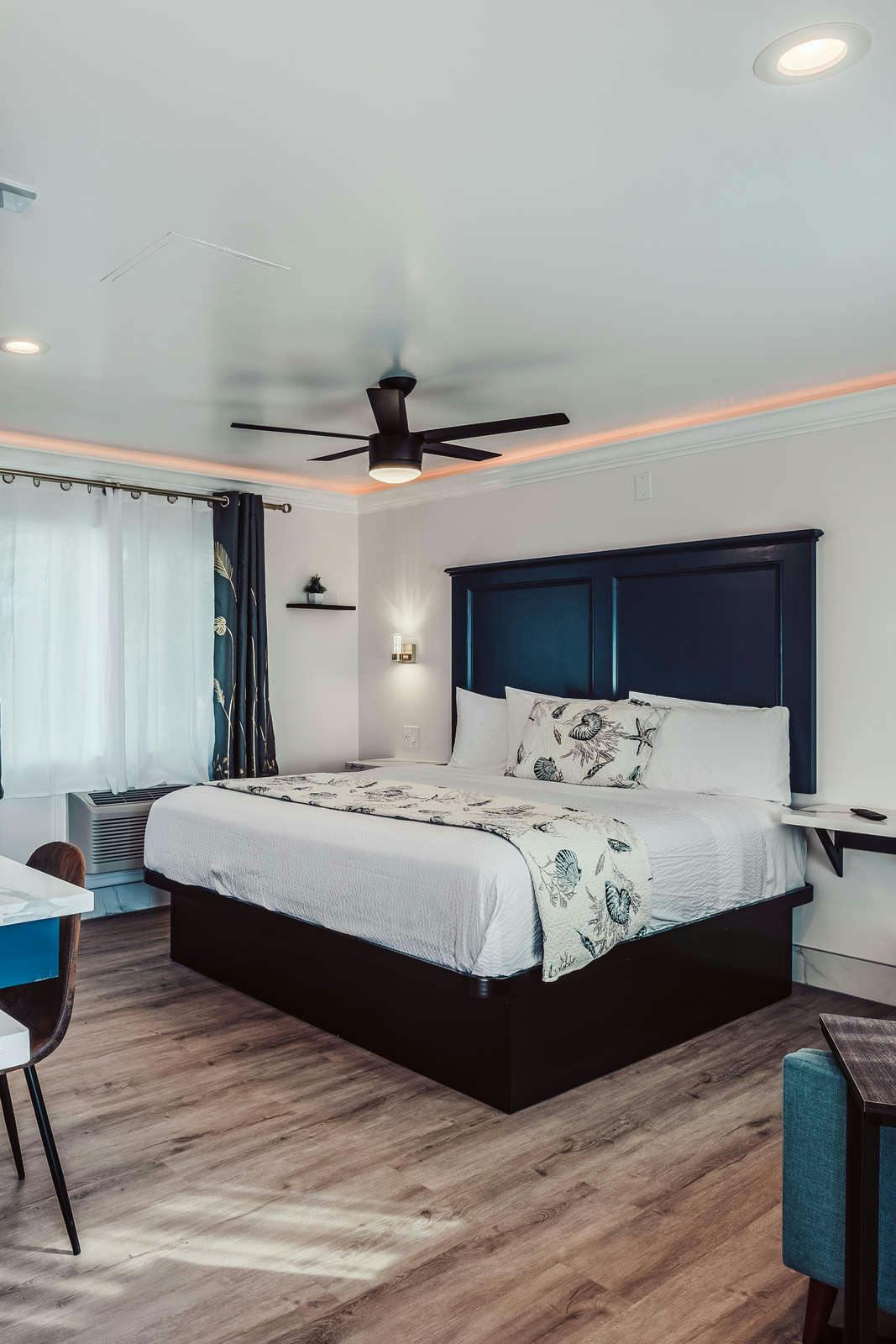 Hotel Blufftop Inn & Suites - Wharf/Restaurant District photo 2