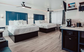 Blufftop Inn & Suites - Wharf/Restaurant District