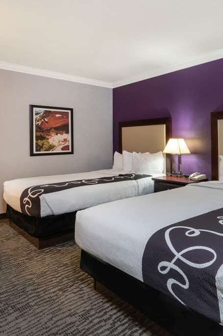 Hotel La Quinta Inn & Suites by Wyndham Loveland/Estes Park photo 2