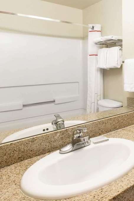 Hotel Hawthorn Suites by Wyndham Rancho Cordova/Folsom photo 5