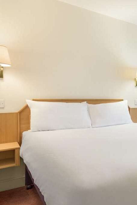 Hotel Days Inn by Wyndham Chesterfield Tibshelf photo 2