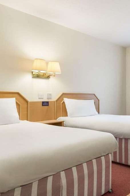 Hotel Days Inn by Wyndham Chesterfield Tibshelf photo 1