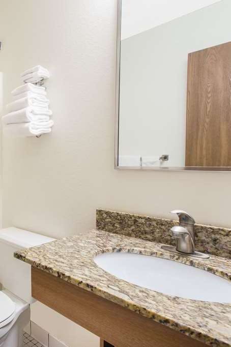 Hotel Days Inn Austin photo 3