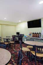 Hotel Days Inn Austin photo 5