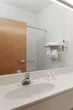 Hotel Days Inn and Suites Cambridge photo 3