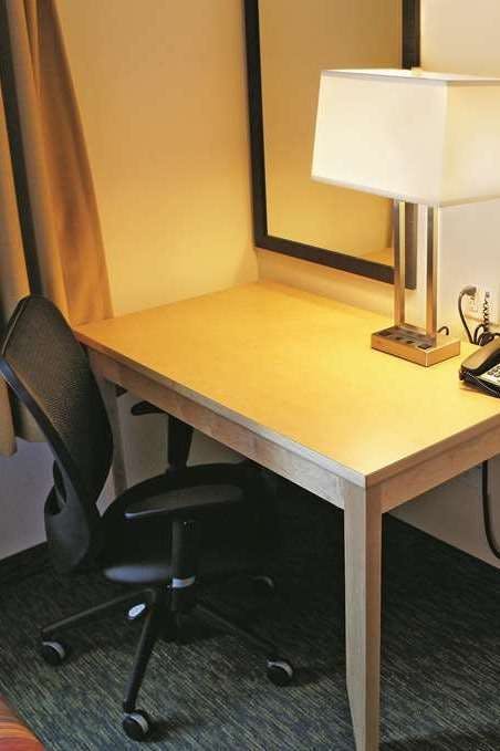 Hotel La Quinta Inn & Suites by Wyndham Grand Forks photo 4