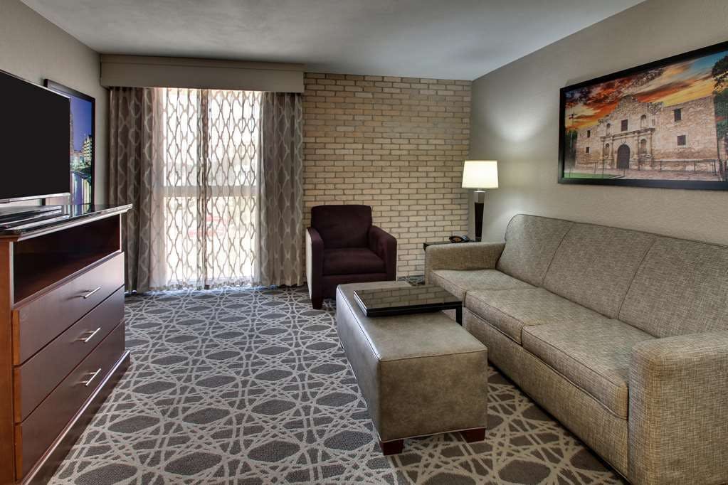 Hotel Drury Plaza Hotel San Antonio Airport photo 5