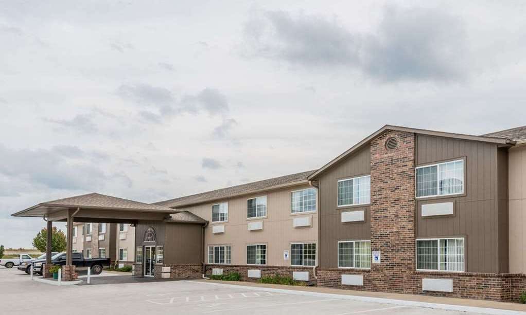 Super 8 by Wyndham Gardner