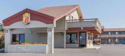Super 8 Fort Bragg CA