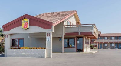 Super 8 Fort Bragg CA