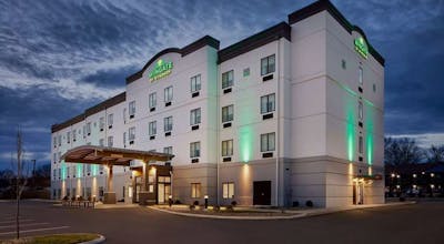 Wingate by Wyndham Hurricane WV
