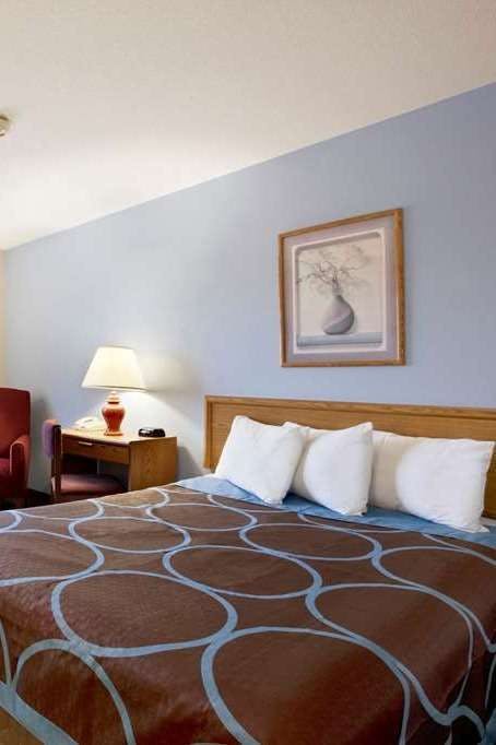 Hotel Super 8 by Wyndham Cromwell/Middletown photo 1