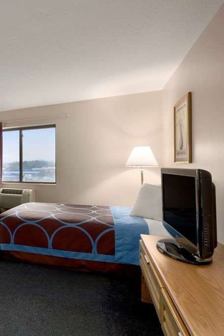 Hotel Super 8 by Wyndham Cromwell/Middletown photo 2