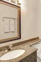 Hotel Howard Johnson by Wyndham Gananoque photo 4