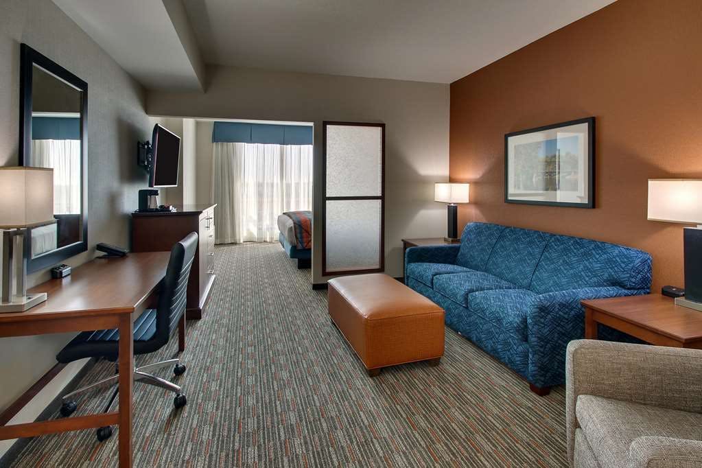 Hotel Drury Inn and Suites Iowa City Coralville photo 5