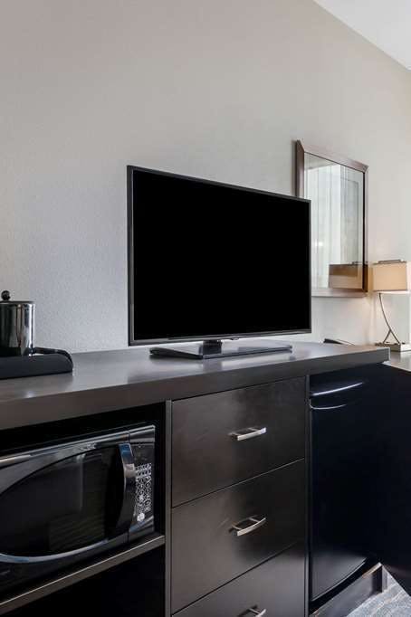 Hotel La Quinta Inn & Suites by Wyndham Odessa N. - Sienna Tower photo 3