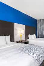 Hotel La Quinta Inn & Suites by Wyndham Odessa N. - Sienna Tower photo 2
