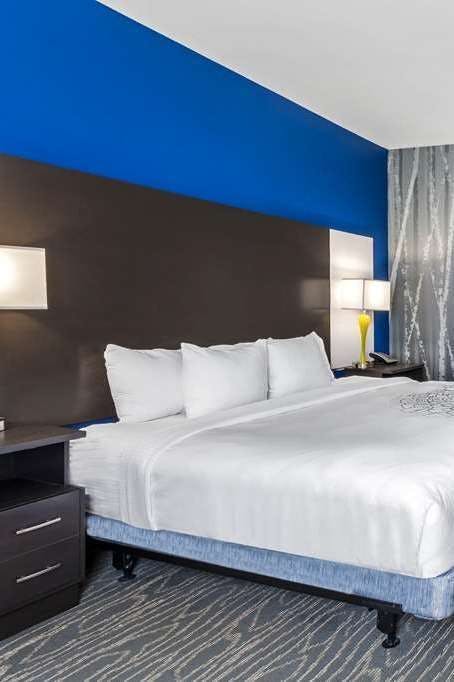 Hotel La Quinta Inn & Suites by Wyndham Odessa N. - Sienna Tower photo 1