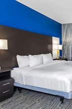 Hotel La Quinta Inn & Suites by Wyndham Odessa N. - Sienna Tower photo 1