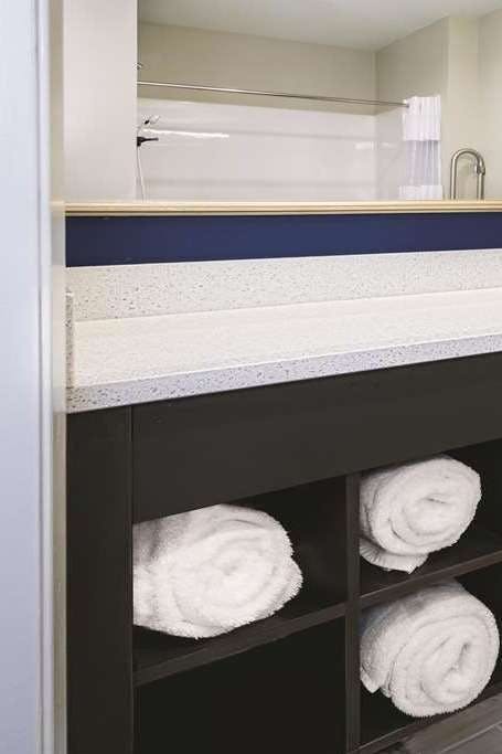 Hotel La Quinta Inn & Suites by Wyndham Odessa N. - Sienna Tower photo 5