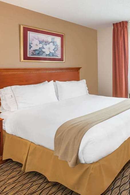 Hotel Baymont by Wyndham Chelsea photo 1