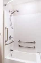 Hotel Microtel Vernal Naples photo 5