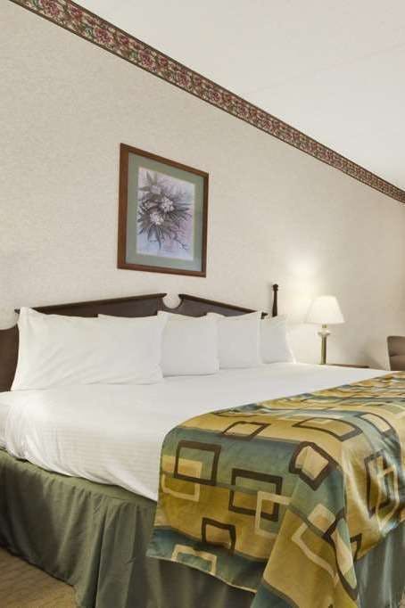 Hotel Baymont by Wyndham Corbin photo 1