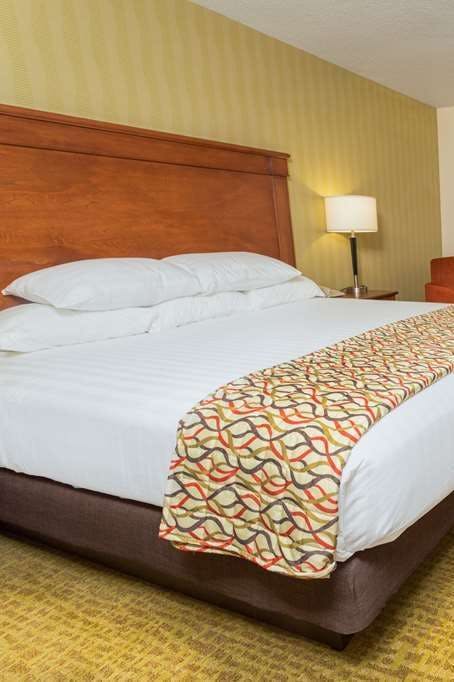 Hotel Drury Inn and Suites Marion photo 1