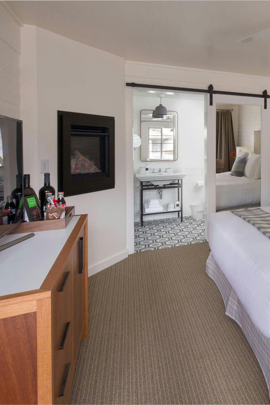 Hotel Le Petit Pali at Ocean Ave photo 3