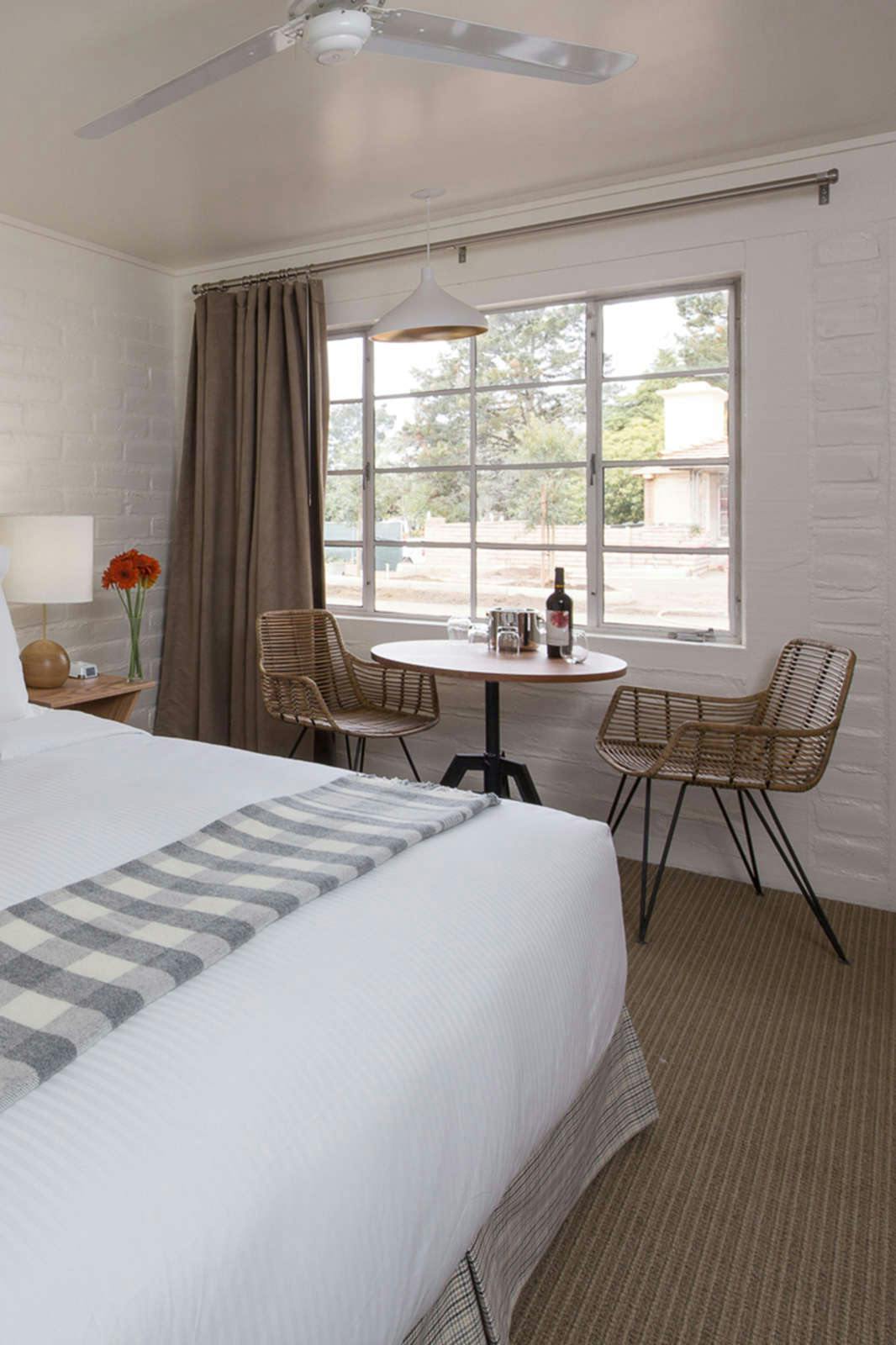 Hotel Le Petit Pali at Ocean Ave photo 2