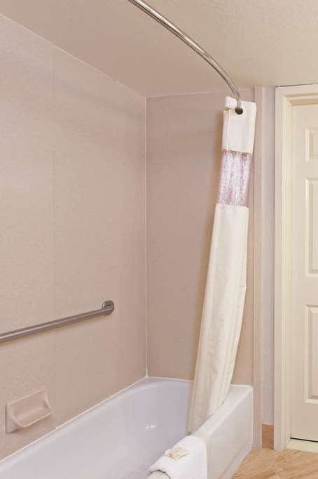 Hotel La Quinta Inn & Suites by Wyndham Santa Clarita - Valencia photo 5