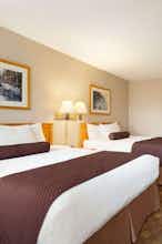 Hotel Days Inn by Wyndham Victoria Uptown photo 1