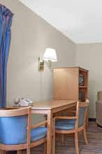 Hotel Super 8 Evansville East photo 3