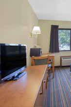 Hotel Super 8 Evansville East photo 4