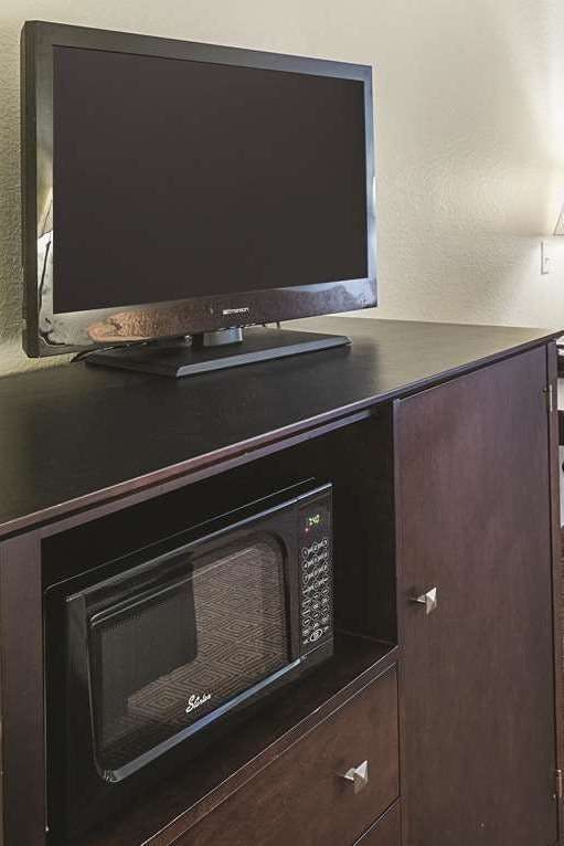 Hotel La Quinta Inn & Suites by Wyndham Waxahachie photo 5