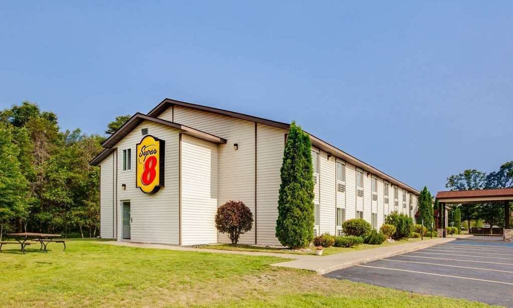 Super 8 by Wyndham Grayling