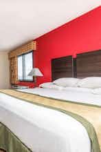 Hotel Days Inn by Wyndham Muncie -Ball State University photo 1