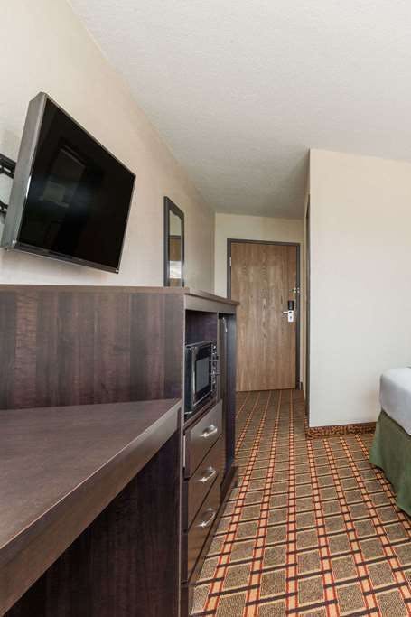 Hotel Days Inn by Wyndham Muncie -Ball State University photo 3