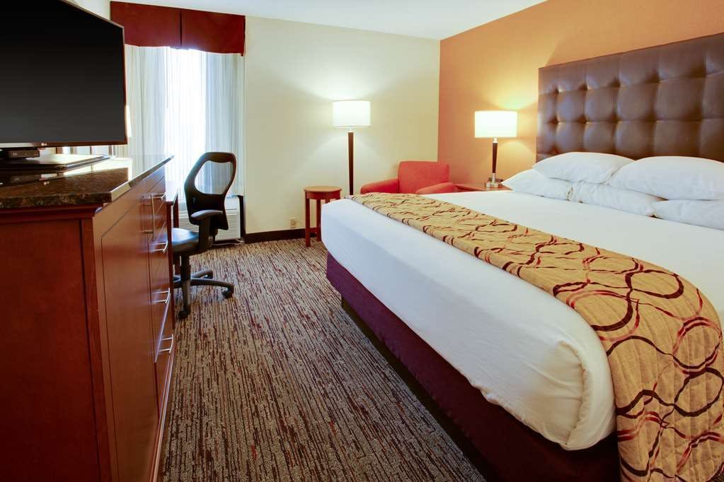 Hotel Drury Inn and Suites Terre Haute photo 3