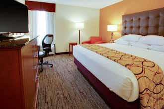 Hotel Drury Inn and Suites Terre Haute photo 3