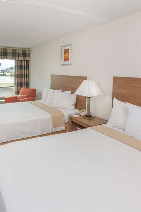 Hotel Days Inn by Wyndham Biloxi Beach photo 3