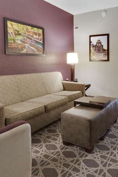 Hotel Drury Inn and Suites San Antonio Northeast photo 4