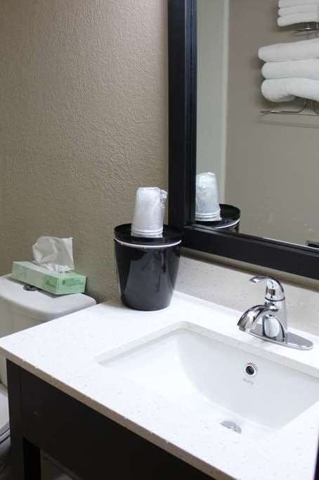 Hotel Super 8 by Wyndham Grand Rapids/Wyoming photo 1